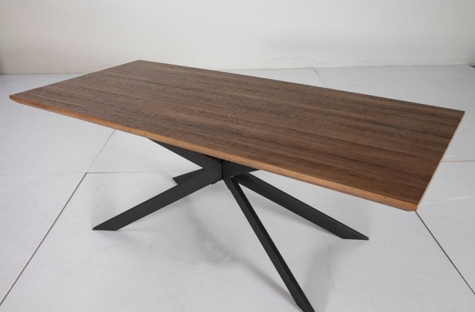 Mesa de comedor nogal 160x90 DT-180