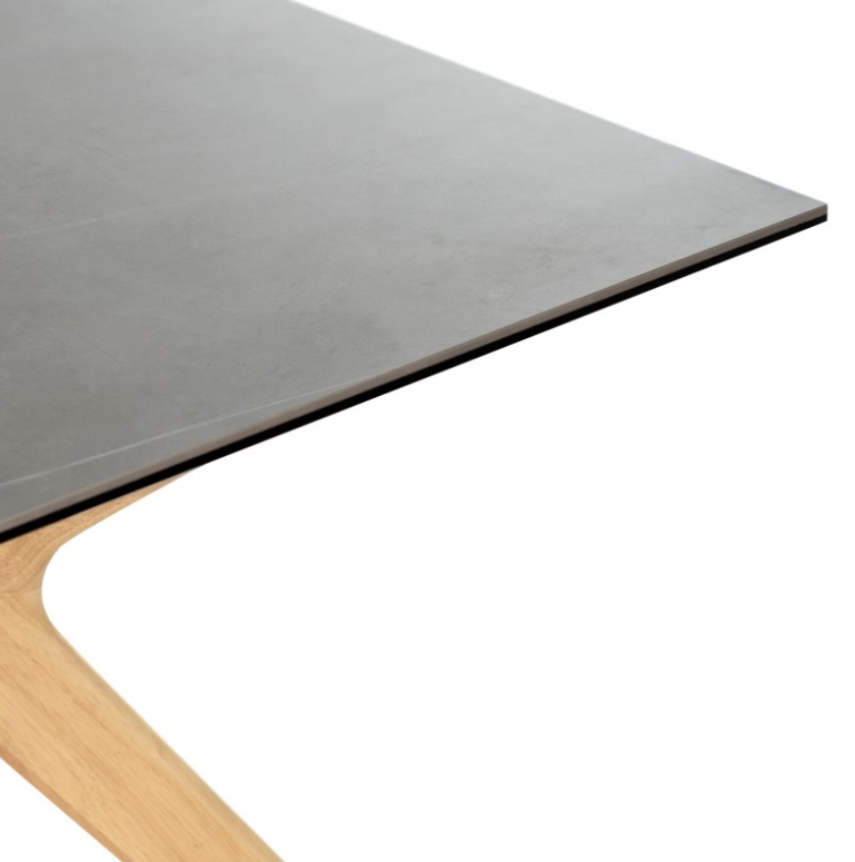 Mesa Eloise porcelánico gris patas de madera en roble 160x90cm