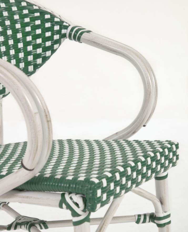 Silla con brazos bistro Arles new ratan verde