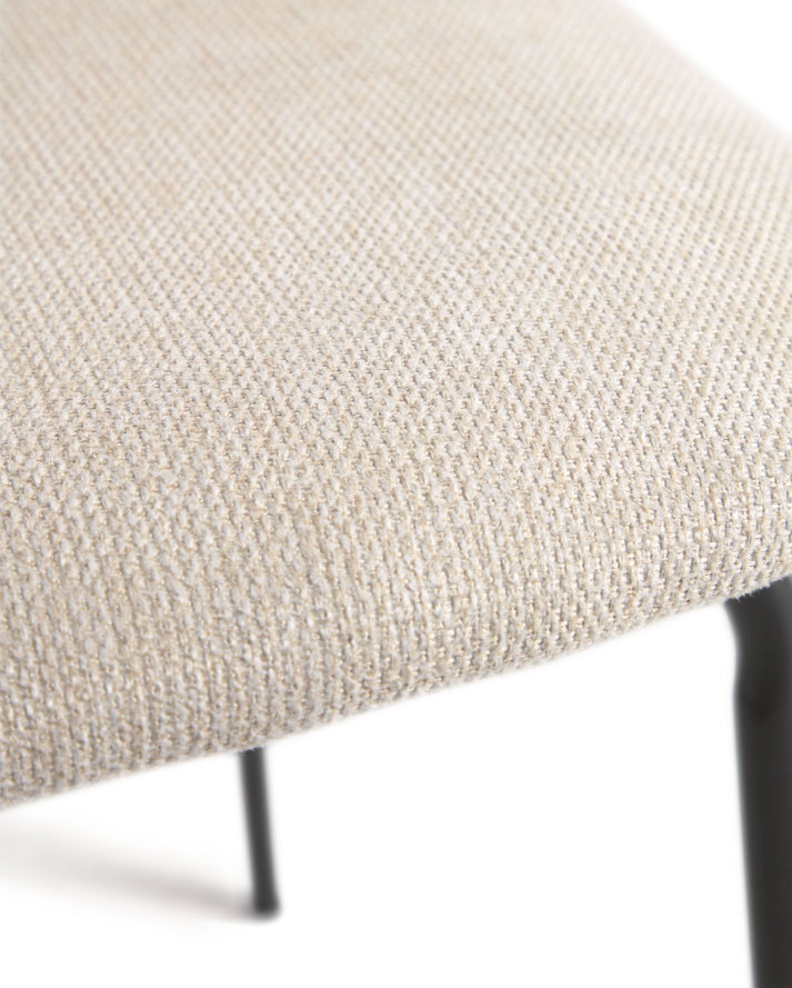 Silla Manresa estilo chenilla beige roble