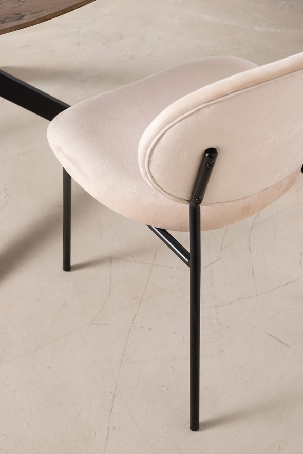 Silla Ursula terciopelo beige respaldo oval